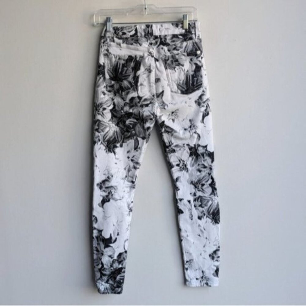 7 For All Mankind white skinny jeans with black floral pattern
